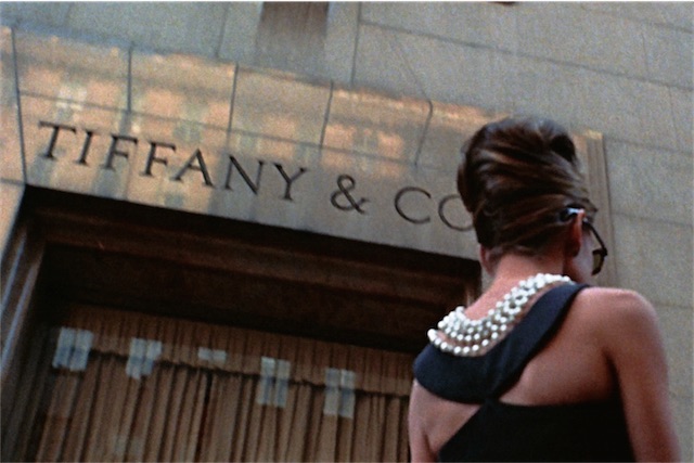 ティファニーとオードリー、運命の出会い『ティファニー ニューヨーク五番街の秘密』映像解禁！