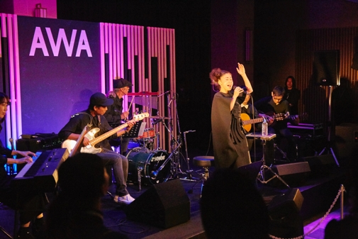 MONDO GROSSO feat bird、PKCZ(R)のステージに観客熱狂！「AWA PARTY CHRISTMAS EDITION」開催！