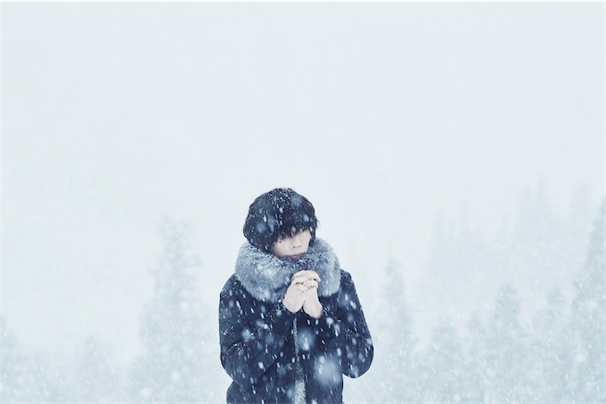 米津玄師、雪景色のなかで撮影された『orion』新アーティスト写真を公開！
