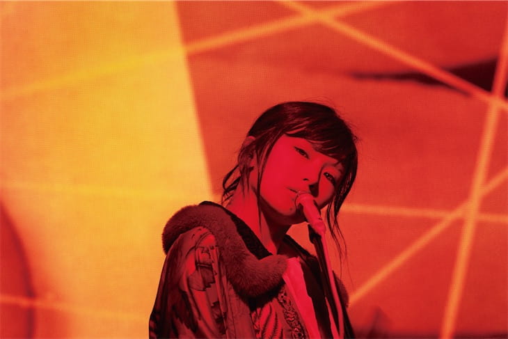 椎名林檎、デビュー20周年記念4か月連続ライブ映像作品8本を初放送！