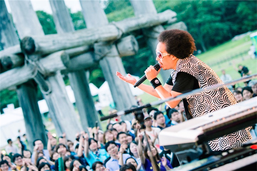 レキシ、3000人を魅了した初の遺跡ライブを大盛況で終了！