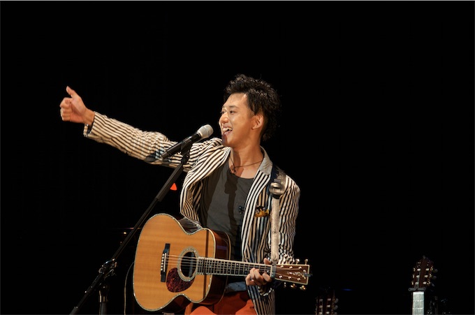 シンガーソングライター森本ケンタ、10周年記念ライブを広島上野学園ホールで開催し大盛況！