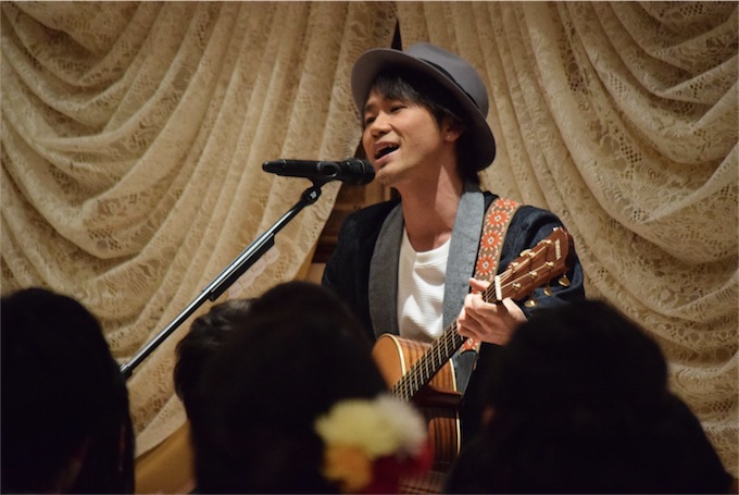 ナオト・インティライミ、今年も卒業式にサプライズ潜入！新曲弾き語りフルバージョンを初披露！