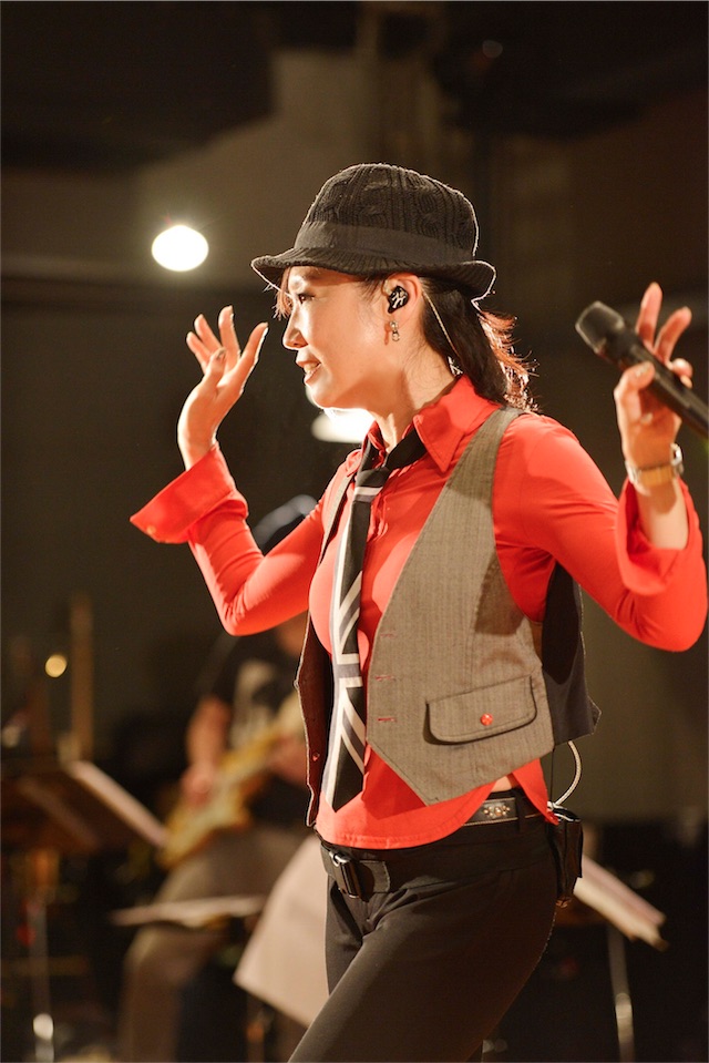 松任谷由実、密着番組のスタジオライブ収録風景写真初公開！