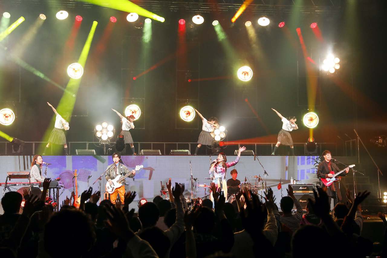 緑黄色社会、12月5日に開催されたワンマンライブより「Mela!」のライブ映像を公開！