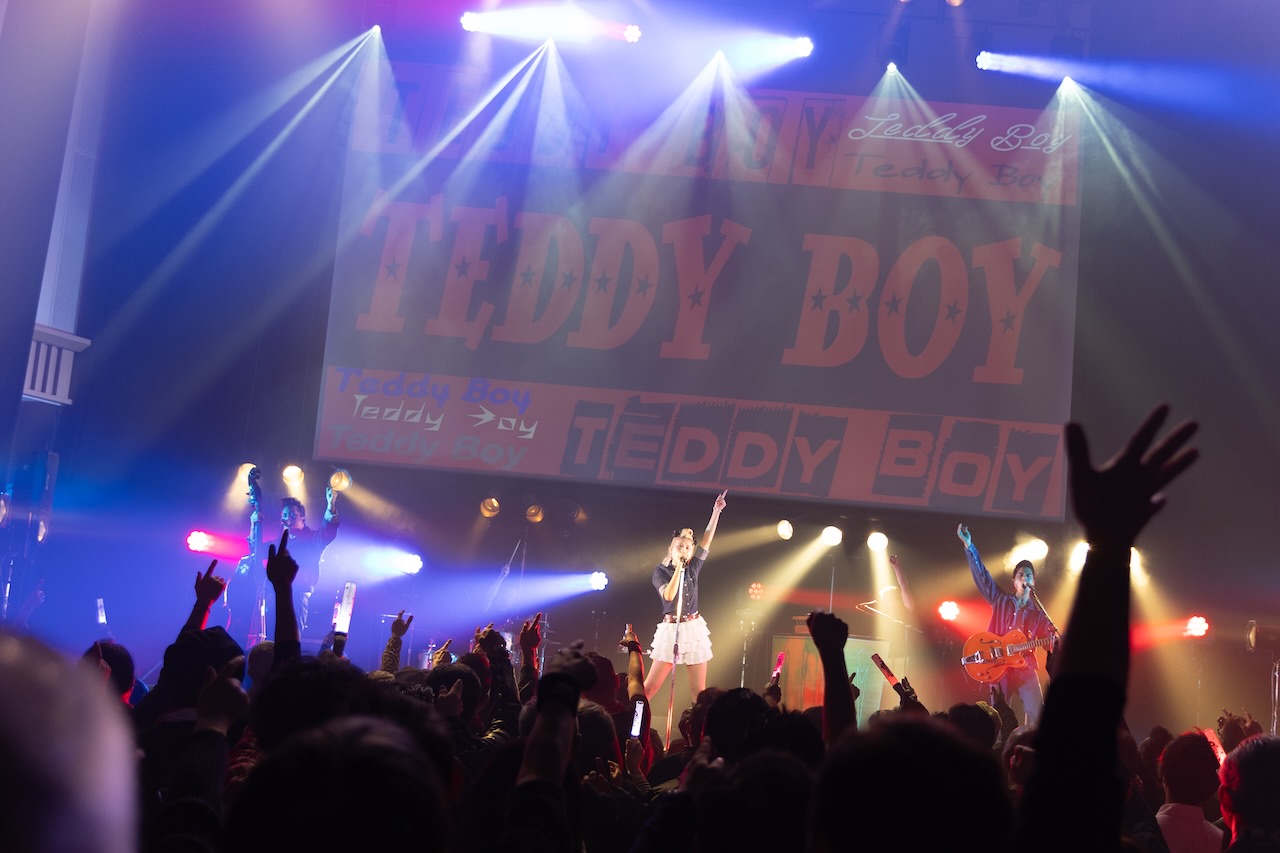 The Biscats、2025年の締め括りに開催した「がんばロカビリー」ツアー千秋楽で宣言「日本武道館を目指します！」