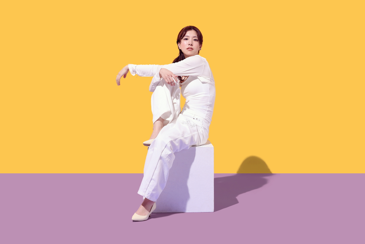 XinU、Maya Shantiとのソングライティングセッションから生まれた楽曲「Fools in the Rain」を8月5日にリリース！
