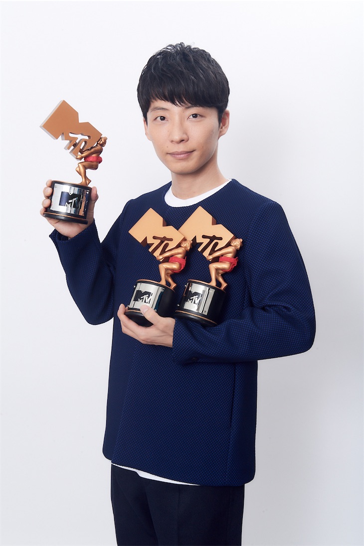 星野 源、MTV VMAJ 2017にて「Family Song」が年間最優秀ビデオ賞を受賞！