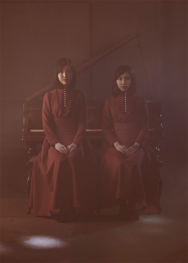 大橋トリオプロデュースのピアノ姉妹連弾ユニット Kitri、本日リリース収録曲「細胞のダンス」のMVを公開！