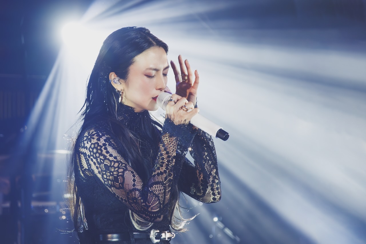 柴咲コウ、全国17都市を巡るライブツアーが閉幕！ライブレポートが到着！