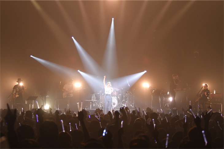 家入レオ、2年ぶり開催のファンクラブイベントで自身6度目となる2018年全国ツアーを早くも発表！
