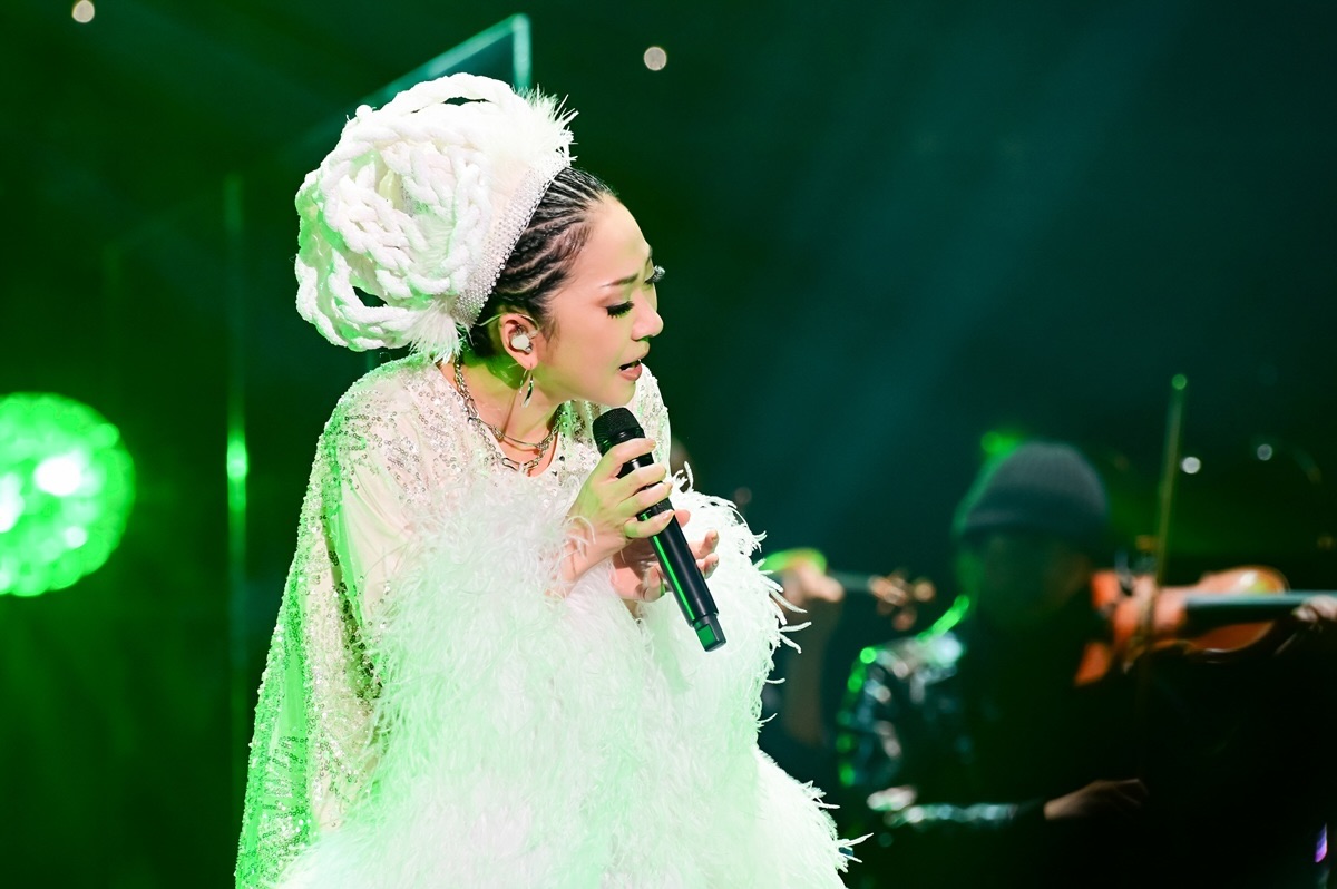 MISIA「星空のライヴXIII」東京公演で転倒ハプニングもマイクは離さず圧巻のパフォーマンスを披露！さらに全国15会場19公演の追加ホールツアーを発表！