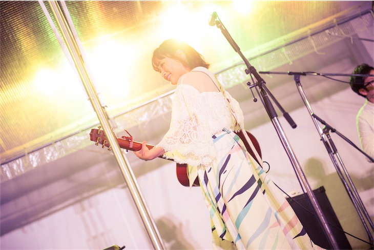 大原櫻子、ニューシングル発売記念1年振りのアコースティック・フリーライブでファンと大合唱！