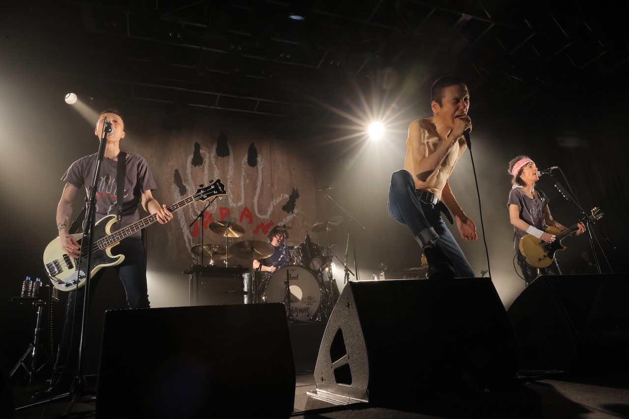 ザ・クロマニヨンズ、47都道府県全56公演全国ツアー完遂！ライブアルバム発売決定！