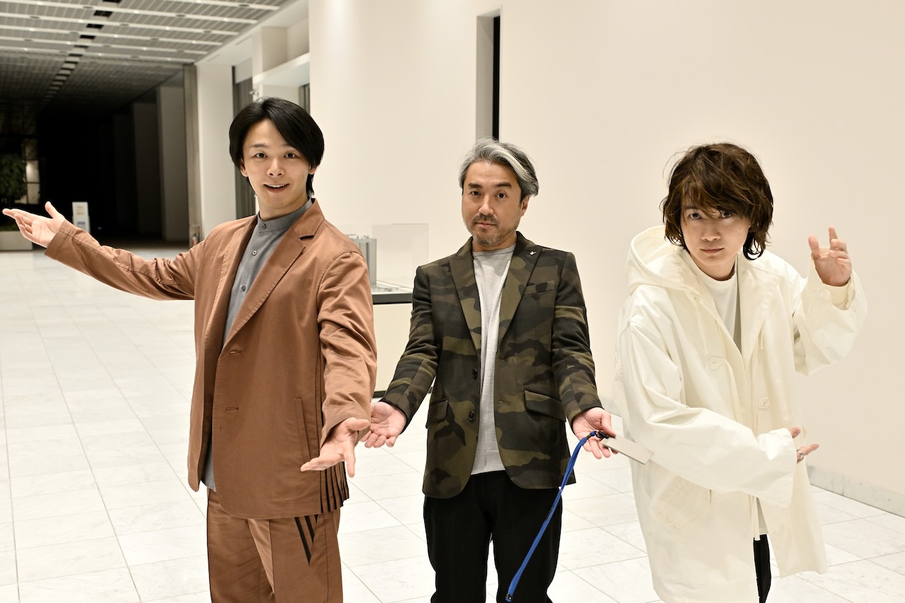 映画『君のクイズ』中村倫也 × 神木隆之介 × ムロツヨシ、貴重な3ショット初公開！撮影現場オフショット写真解禁！