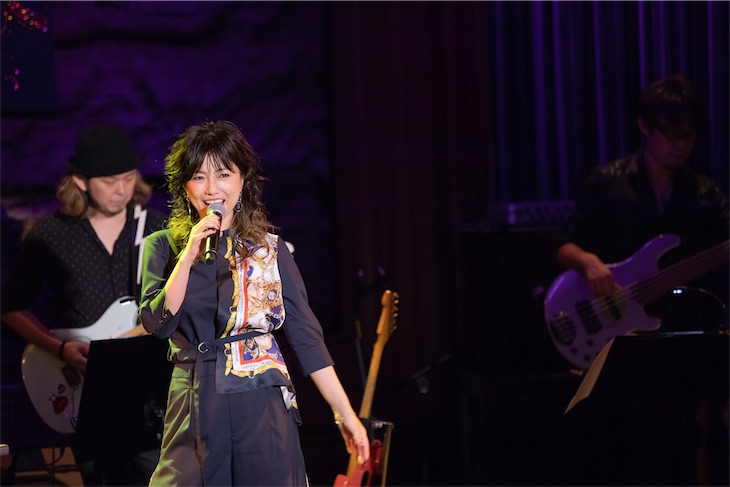 島谷ひとみ デビュー周年ライブにてニューアルバム発売 ツアーを発表 Popscene ポップシーン