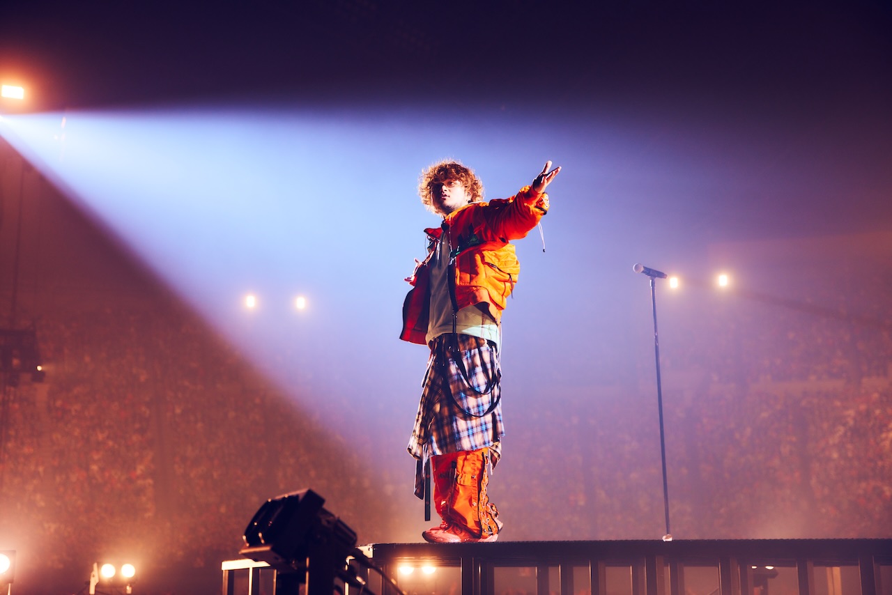 Vaundy、男性ソロアーティスト史上最年少での4大ドームツアー完走！新月9ドラマ主題歌担当も発表！