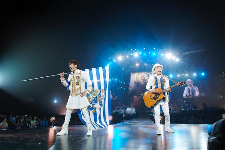 ゆず、"BIG YELL"号携え全国アリーナツアースタート！"全編写真撮影可"の一大エンターテインメントライブ！