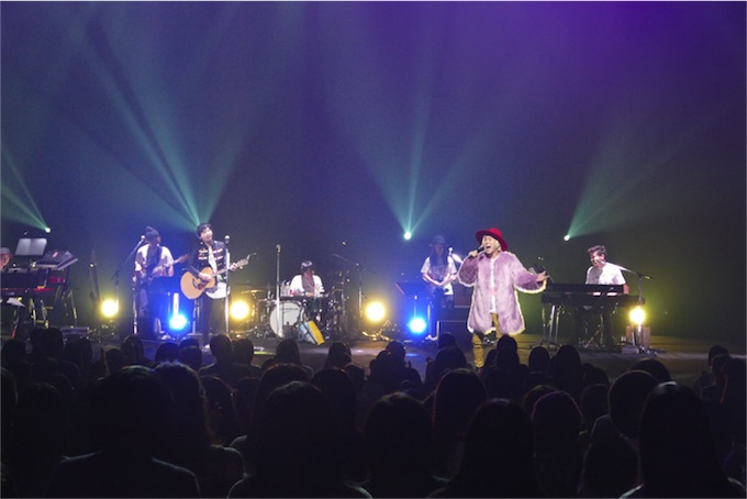吉田山田、「Over The Rainbowツアー」から音楽と映像を融合させた1月の名古屋公演の模様を公開！